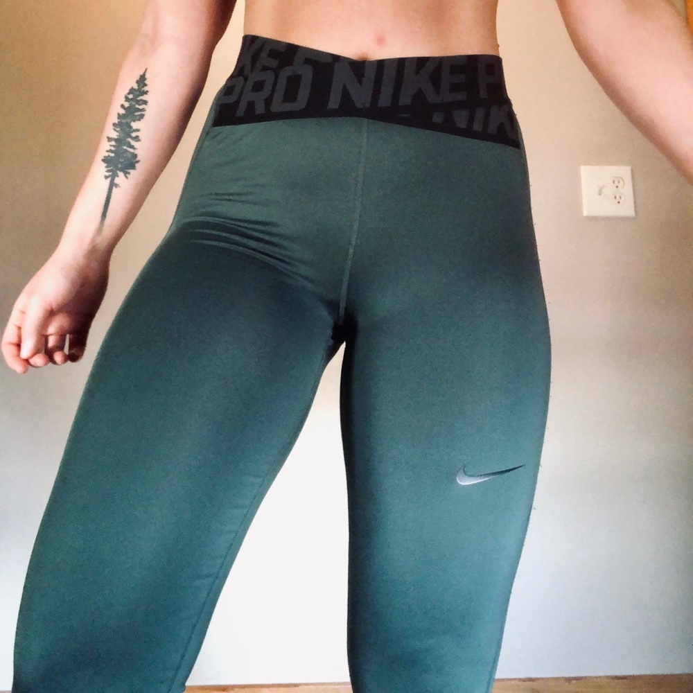Nike pro fit medium leggings